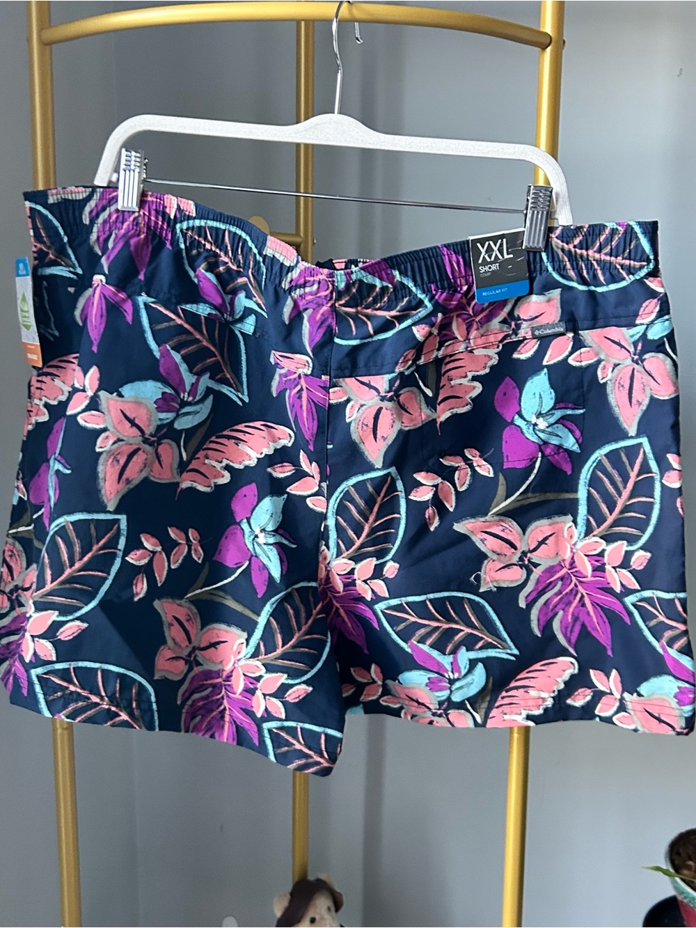 Columbia Vibrant floral Women's Women's Sandy River Shorts II 5” inseam size XXL - Picture 2 of 5